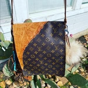 Louis Vuitton GM Salsa Musette crossbody fringe turquoise leather